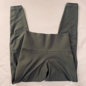 Old Navy Active Elevate Crop Legging Built-In Sculpt